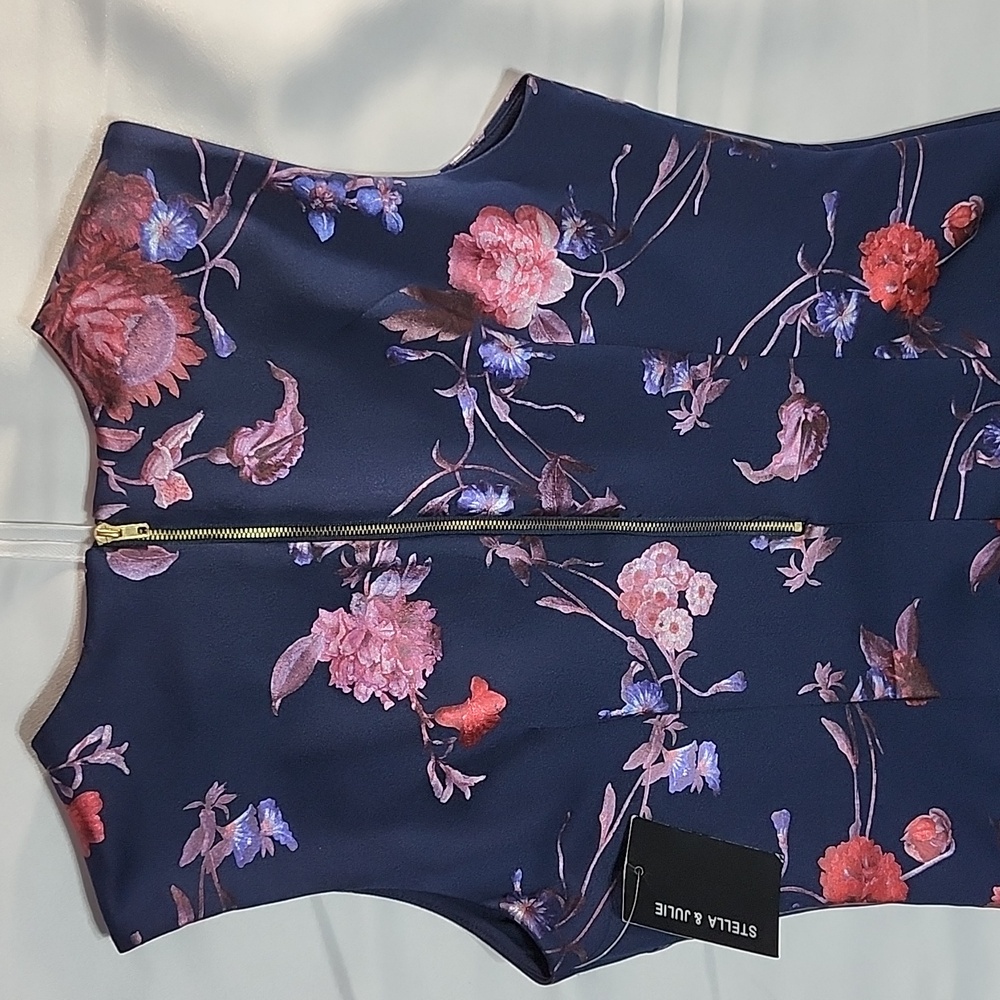 Navy Floral  Dress - Picture 16 of 16